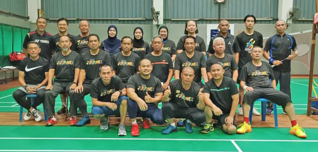 Pertandingan Badminton Persahabatan Eratkan Silaturahim | Media Permata ...