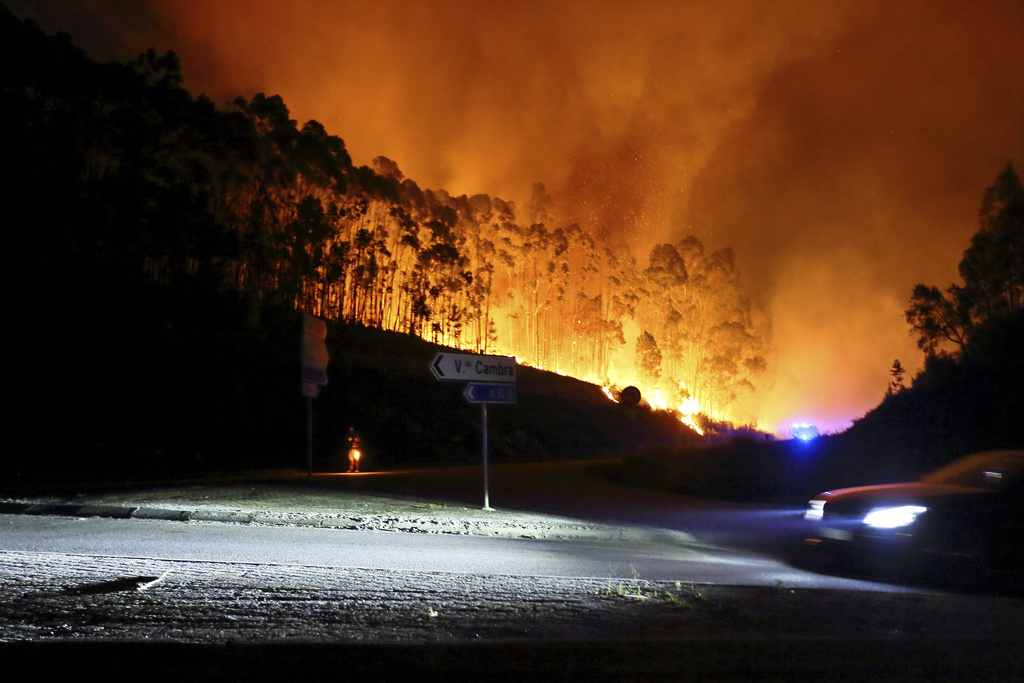 Portugal deploys ‘biggest firefighting team’