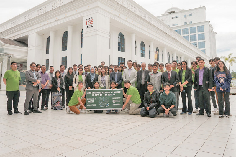 IGS College welcomes a group of visitors