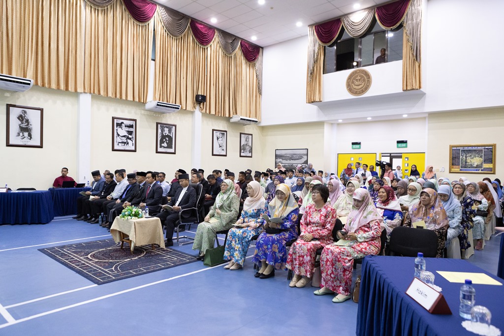 Muhammad Iqbaal Syakib overall champion of historical speech